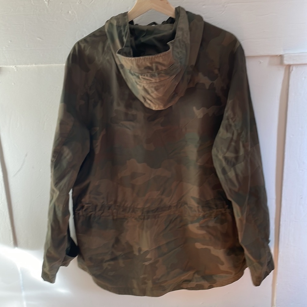 Wallace & Barnes (J. Crew) Camouflage Hooded Military Jacket - Picture 3 of 5